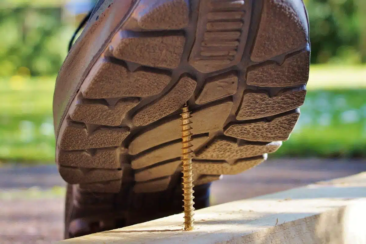 safety shoe, osh, screw