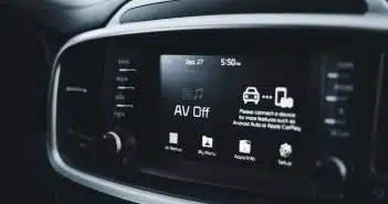 Les avancées technologiques dans les voitures modernes : vers une conduite connectée et sécurisée